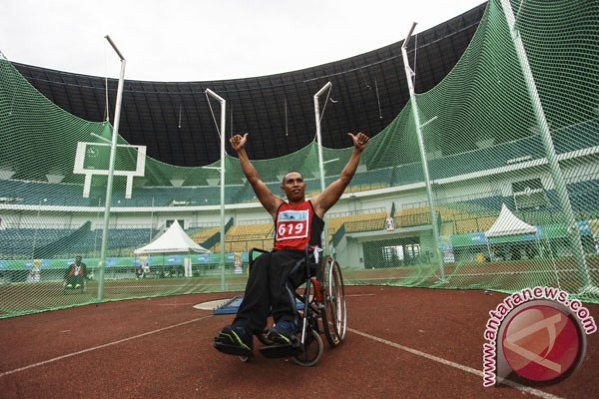Riadi Saputra jadi “flag bearer” Indonesia dalam pembukaan APG Hangzhou